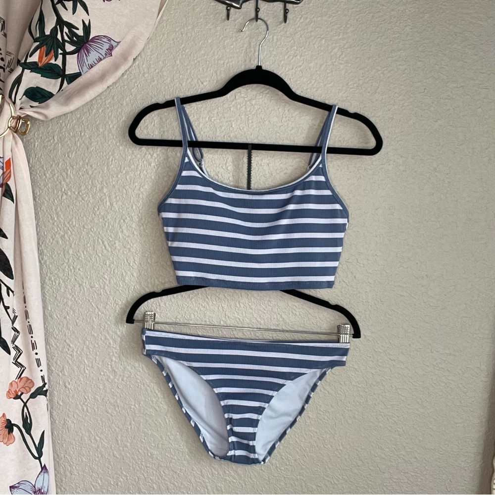 Aerie Blue Striped Bikini (never worn, liner still attached!) Size M